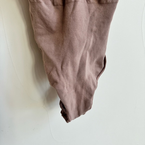 SKIMS Seamless Sculpt Thong Bodysuit Sienna Brown Womens Size S/M Shapewear NWOT - Picture 7 of 13